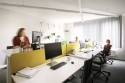 Medewerkers in een kantoor
